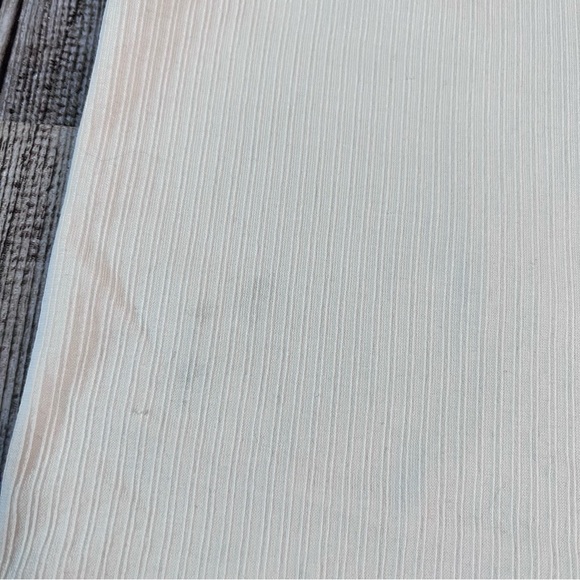 Athleta White Ribbed Compression Laser Cut Tank Top size Medium * - Picture 6 of 6